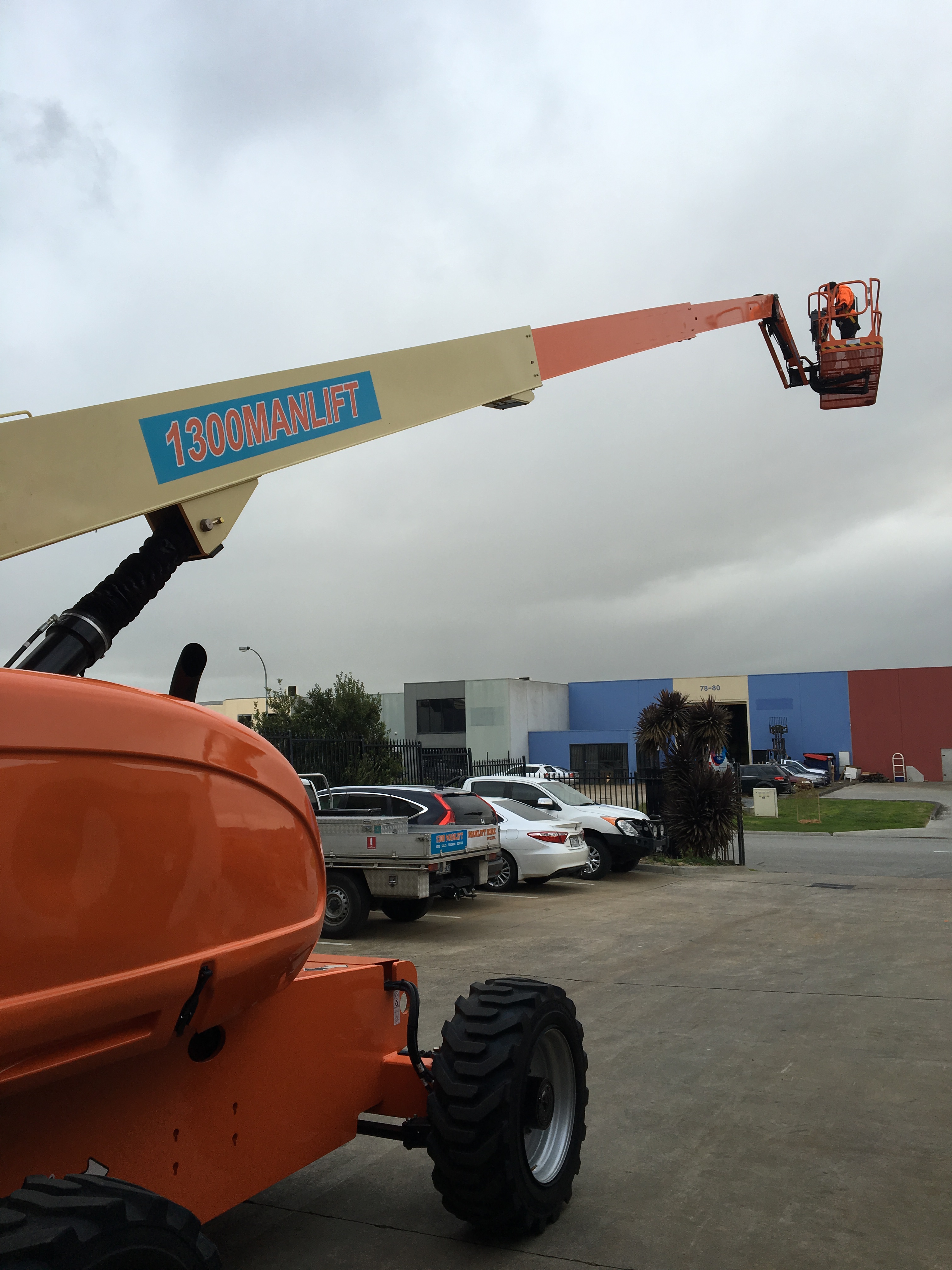 JLG 660sj boom lift